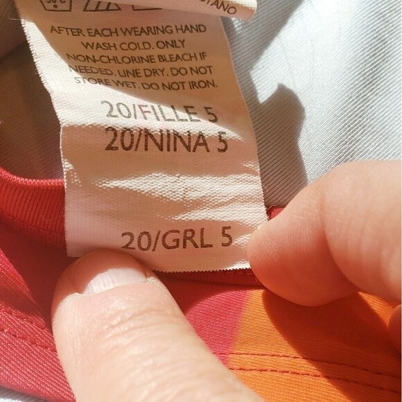 Girls NIKE swim suit Size 5T - Picture 6 of 7